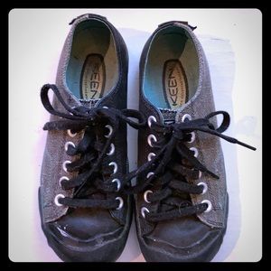 Keen canvas sneakers